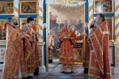 В Неделю 5-ю по Пасхе, о самаряныне, епископ Переславский и Угличский Феоктист совершил Литургию в Богоявленском женском монастыре