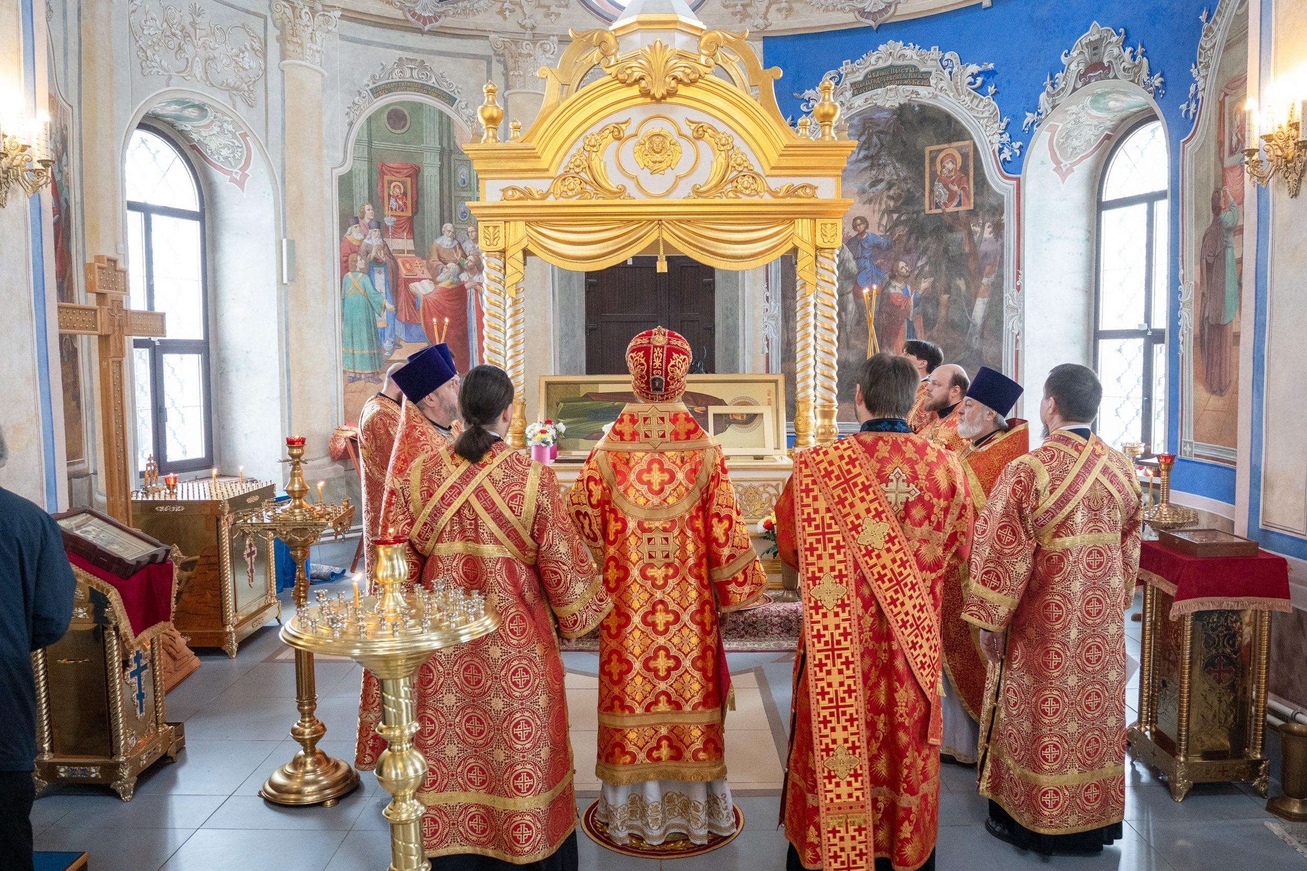 В день памяти преподобномученицы Анастасии Угличской епископ Феоктист совершил Литургию в Богоявленском монастыре